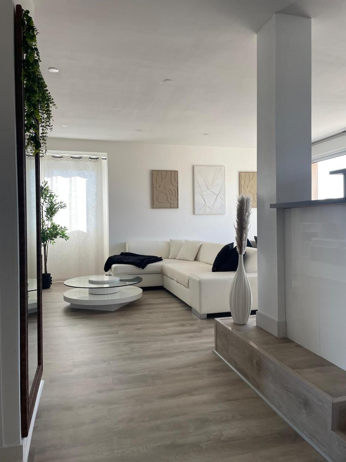 Appartement Elegance Et Confort-vue Sur La Cathedrale - Parking *